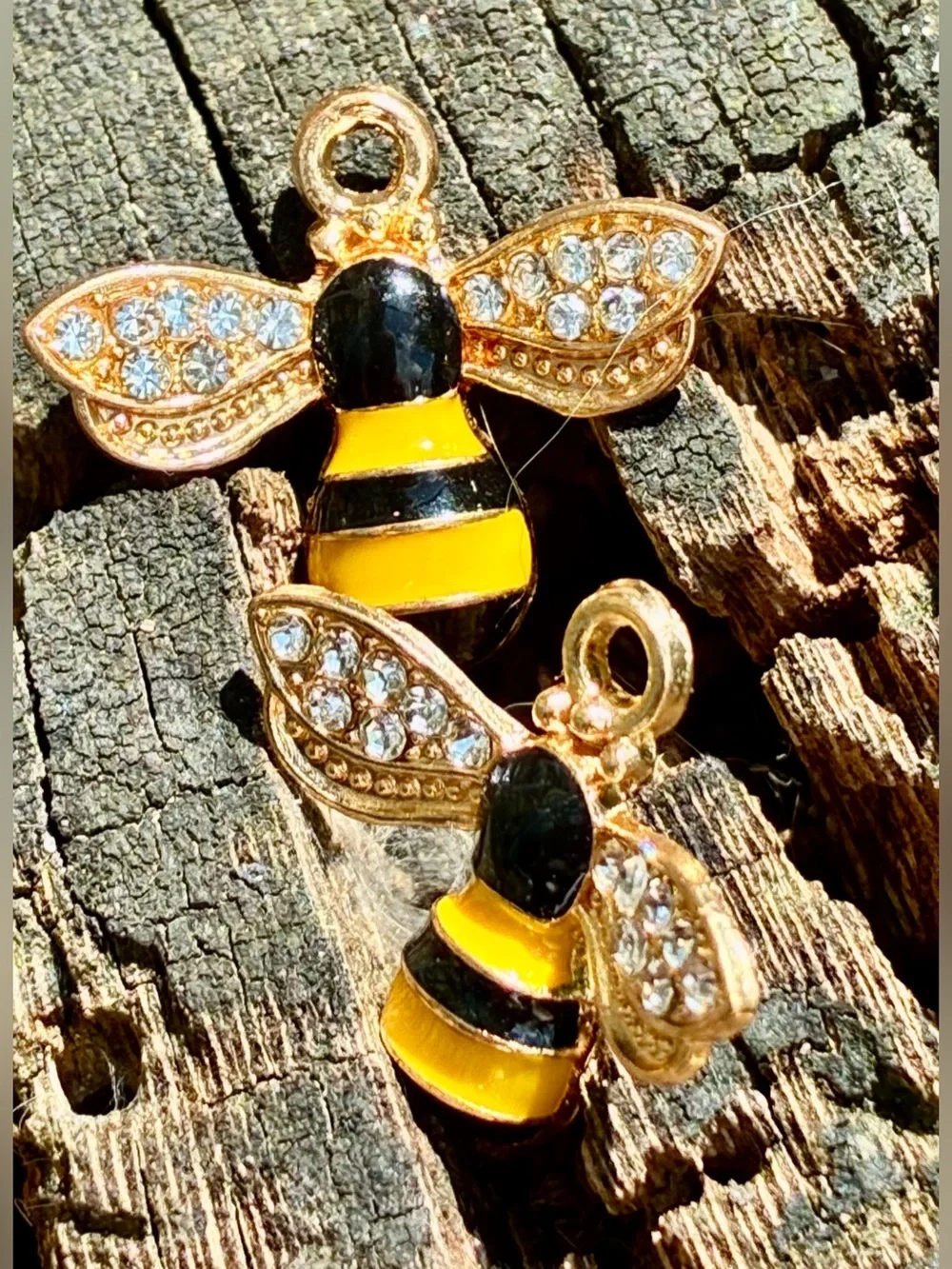 N/A 🐝 delicate